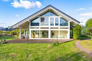 Neuwertiges, energieeffizientes Fachwerkhaus mit großem Traum-Grundstück und umlaufender Terrasse – Magdeburg – Vorschaubild 4