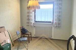 Großzügiges Einfamilienhaus mit viel Potenzial und Ausbau-Reserve in Scheßlitz bei Bamberg – Die vollständige Adresse der Immobilie erhältst du vom Anbieter., 96110 Scheßlitz – Vorschaubild 4