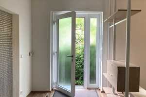 Top-Lage: Möblierte 2-Zimmer-Wohnung mit Freisitz – Die vollständige Adresse der Immobilie erhältst du vom Anbieter., 70563 Vaihingen-Mitte, Stuttgart – Vorschaubild 2