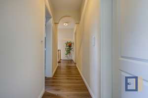 Modernisiertes Wohlfühl-Haus (6 Zi) in Rüsselsheim mit Terrassen & Wintergarten! Zentrale Top-Lage! – Die vollständige Adresse der Immobilie erhältst du vom Anbieter., 65428 Rüsselsheim am Main – Vorschaubild 16
