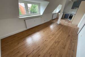 2 Zimmer-Dachgeschosswohnung mit geräumiger Wohnküche – Trappenstraße 13, 23558 Sankt Lorenz Nord, Lübeck – Vorschaubild 2