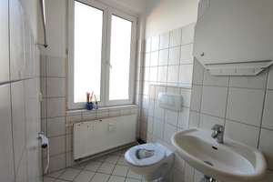 Altbau mit 3 Zimmern & sonnigem Balkon – Besichtigung auch am Wochenende! ☎️ 0172-3261193 – Die vollständige Adresse der Immobilie erhältst du vom Anbieter., 10245 Friedrichshain, Berlin – Vorschaubild 9