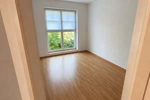 Ruhige 2,5 Zi. Südblakon u. Nordbalkon Wohnung  – Erlbachstraße 13, 81249 Lochhausen, München – Vorschaubild 10