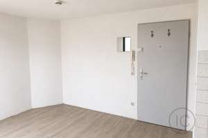 Dachgeschoss Wohnung  in zentraler Lage mit Blick über die Umgebung – Die vollständige Adresse der Immobilie erhältst du vom Anbieter., 51105 Humboldt/Gremberg, Köln – Vorschaubild 3