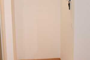 **schöne 2-Raum Wohnung**als Kapitalanlage** – Zeißstraße  18, 9130 Chemnitz – Vorschaubild 3