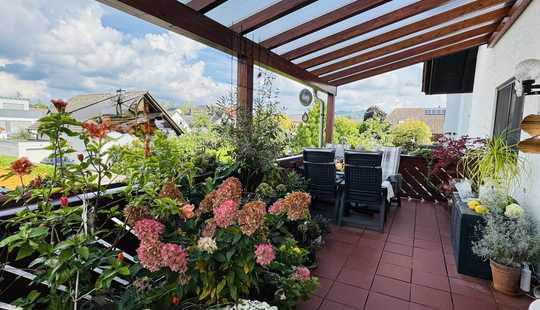 Bild von Sehr gepflegtes Mehrfamilienhaus mit drei separaten Wohneinheiten