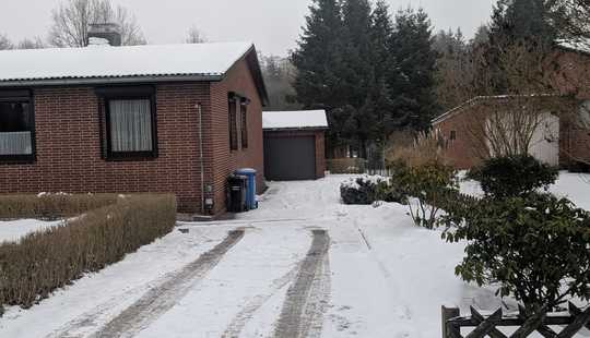 Bild von Einfamilienhaus mit Garage und Garten in Steinhorst