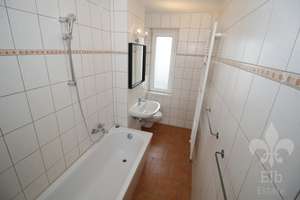 Tolle Aussicht vom Balkon - praktische 3 Raum Wohnung in Stadtfeld-Ost ist ab sofort bezugsfrei – 39108 Stadtfeld Ost, Magdeburg – Vorschaubild 4
