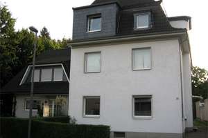 Köln-Stammheim, 2.OG, ca.65 qm im gepflegten 3 Familienhaus
