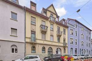 Für Individualisten: Charakterstarker Altbau mit Atelier- und Entwicklungspotenzial