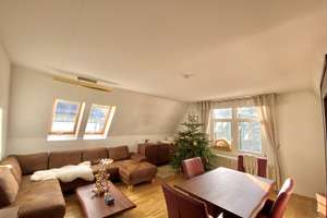 Gemütliche Dachgeschosswohnung mit Einbauküche in Dresden-Loschwitz