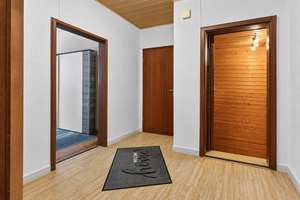 Inkl. Garage: Großzügige Wohnung in Laufnähe zur Wertach! – Die vollständige Adresse der Immobilie erhältst du vom Anbieter., 86157 Pfersee-Süd, Augsburg – Vorschaubild 9