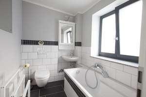 Neubau EFH aus 2008 mit sechs Zimmern, EBK, Garten in Groß Borstel Hamburg – Die vollständige Adresse der Immobilie erhältst du vom Anbieter., 22453 Niendorf, Hamburg – Vorschaubild 14