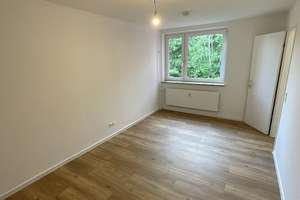 Wunderschöne sanierte 3 Zimmer Wohnung, mit Balkon im Herzen von Schilksee. – Niobeweg 15, 24159 Schilksee, Kiel – Vorschaubild 2