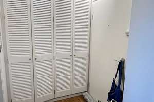 Modernes Wohnglück! Renovierte 2-Zimmer-Wohnung, modernes Wannenbad, separate Küche, Aufzug – Alteburger Straße 290, 50968 Bayenthal, Köln – Vorschaubild 11