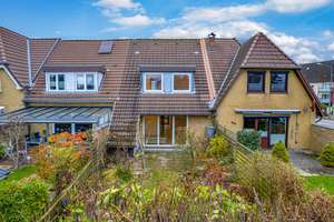 Flensburg-Mürwik: Ruhiges RMH mit Garten, ca. 93 m² Wfl. & optimaler Raumaufteilung für neue Ideen! – Die vollständige Adresse der Immobilie erhältst du vom Anbieter., 24943 Blasberg, Flensburg – Vorschaubild 1