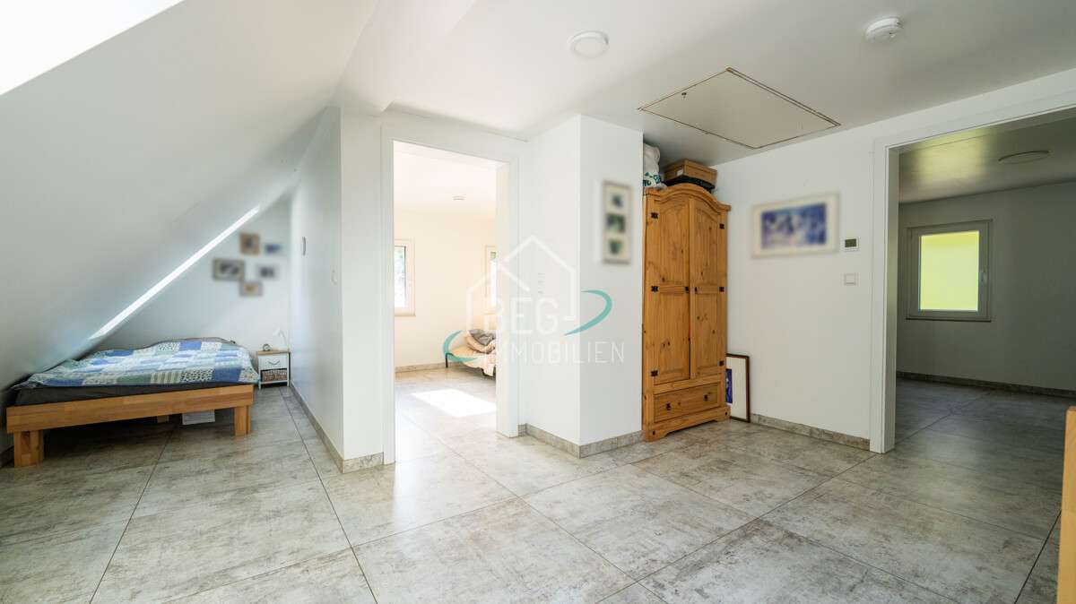 Immobilie in Fichtenberg - Kernsaniertes Wohnen: viel Platz, viel Komfort, viel Grün - Bild 7