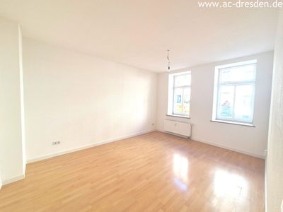 Geräumige 4 Zimmer Wohnung in der Reinhardstraße inklusive Balkon