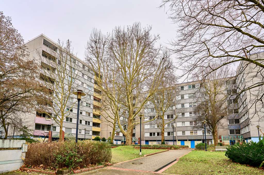 4. OG - Etagenwohnung mit Balkon, 2-Schlafzimmer, Personenaufzug und Keller