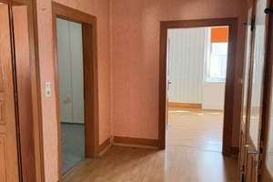 Lichtdurchflutete 4-Zimmer Wohnung in Bad Urach 1.OG 100qm – Eberleplatz 1, 72574 Bad Urach – Vorschaubild 3
