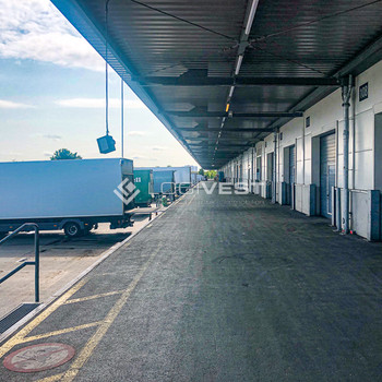 Attraktives Lager- und Handelshaus in unmittelbarer Nähe der A4!