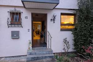 Alltagstaugliches Reihenmittelhaus mit 5,5 Zimmern in Leonberg – Die vollständige Adresse der Immobilie erhältst du vom Anbieter., 71229 Leonberg – Vorschaubild 2