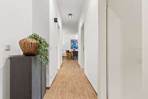 Bezugsfrei & energieeffizient:
Wunderschöne 3-Zimmer-Wohnung
mit Terrasse und kleinem Garten – Die vollständige Adresse der Immobilie erhältst du vom Anbieter., 76137 Südstadt, Karlsruhe – Vorschaubild 11
