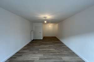 OB-City! Renovierte 2-Zi-Whg mit Balkon in zentraler Lage – Goebenstraße 31, 46045 Altstadt-Mitte, Oberhausen – Vorschaubild 2