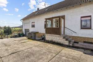 Charmantes Einfamilienhaus mit viel Platz und großem Grundstück in Laubach-Ruppertsburg! – Die vollständige Adresse der Immobilie erhältst du vom Anbieter., 35321 Laubach – Vorschaubild 11