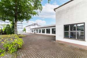 Zweifamilienhaus mit ausgebautem DG, Werkshalle, Garagen und attraktiver Bauoption in Neu-Isenburg – Die vollständige Adresse der Immobilie erhältst du vom Anbieter., 63263 Neu-Isenburg – Vorschaubild 4