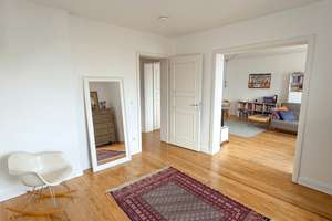 Sanierte 3-Zimmer-Altbauwohnung mit Balkon und Panorama-Elbblick – Bernhard-Nocht-Straße 10, 20359 Sankt Pauli, Hamburg – Vorschaubild 4