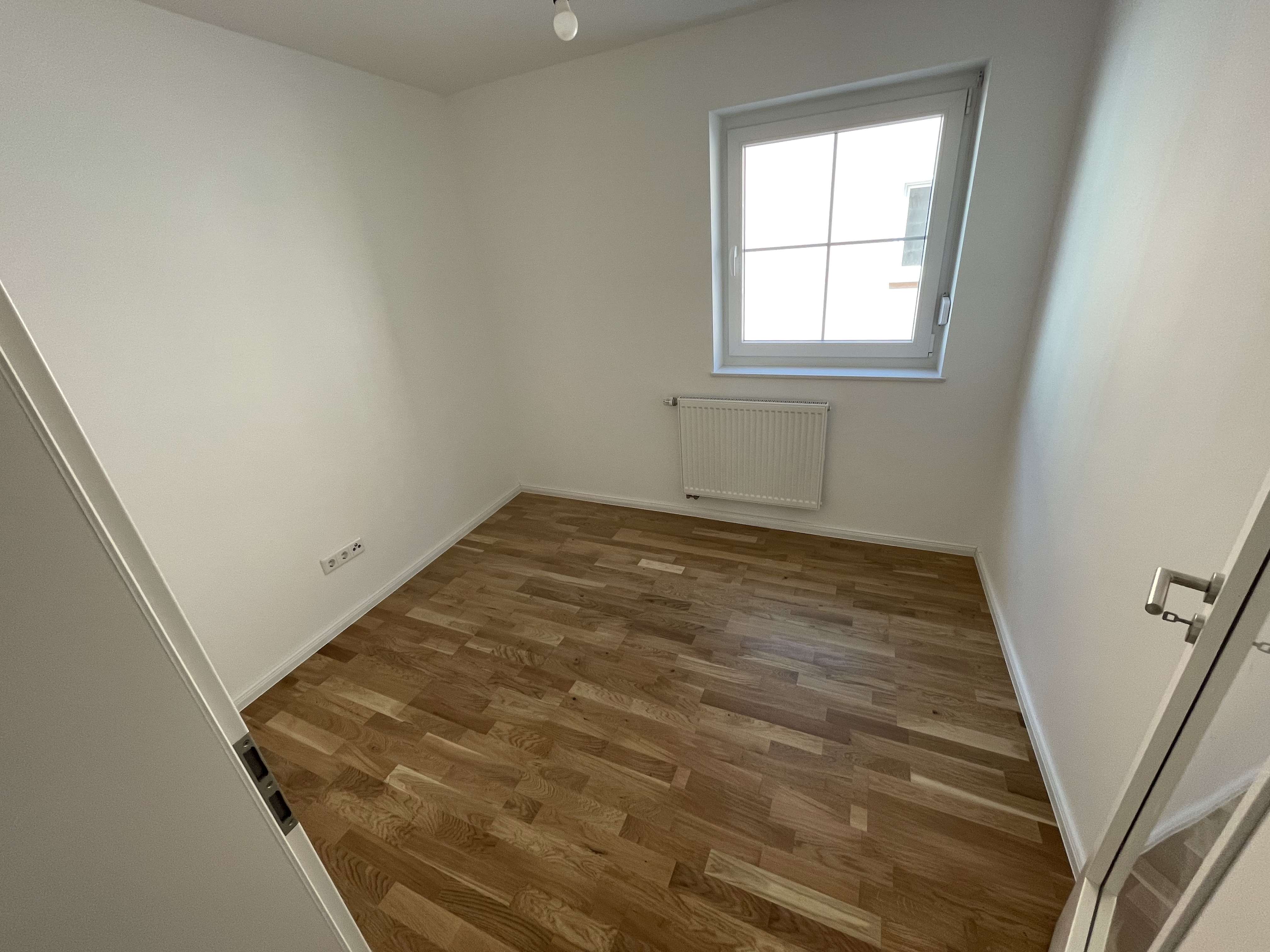 Immobilie in Regenstauf - Saniertes und sehr großes EFH im Zentrum von Regenstauf - Bild 4