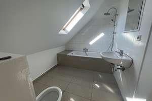 Befristet, teilmöbliert: DG-Maisonette mit 4 Zimmern, EBK, Nähe U-Bahn – Die vollständige Adresse der Immobilie erhältst du vom Anbieter., 70327 Wangen, Stuttgart – Vorschaubild 11