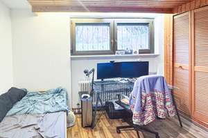 Geräumige 6-Zimmer-Wohnung mit Garten, Terrasse, Garage und Einliegerwohnung – Lerchenweg 2, 71573 Allmersbach im Tal – Vorschaubild 18