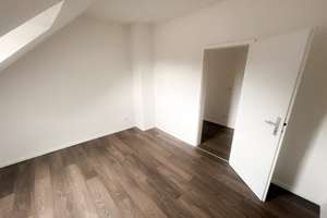 Modernisierte 4,5-Zimmer-Wohnung im Dachgeschoss mit viel Licht! – Die vollständige Adresse der Immobilie erhältst du vom Anbieter., 45889 Bismarck, Gelsenkirchen – Vorschaubild 3