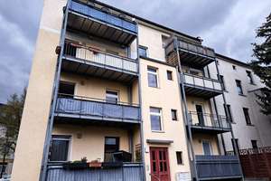 Frisch saniert: Helle 2-Zimmer-Dachgeschosswohnung mit Balkon in Magdeburg Lemsdorf