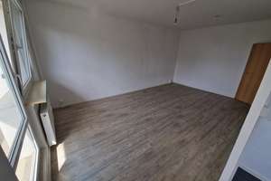 **KLEIN ABER MEIN**hübsche Singlewohnung // Balkon // 4.OG // Bad mit Wanne // ab Sofort – Ringstraße 211, 4209 Grünau-Mitte, Leipzig – Vorschaubild 5