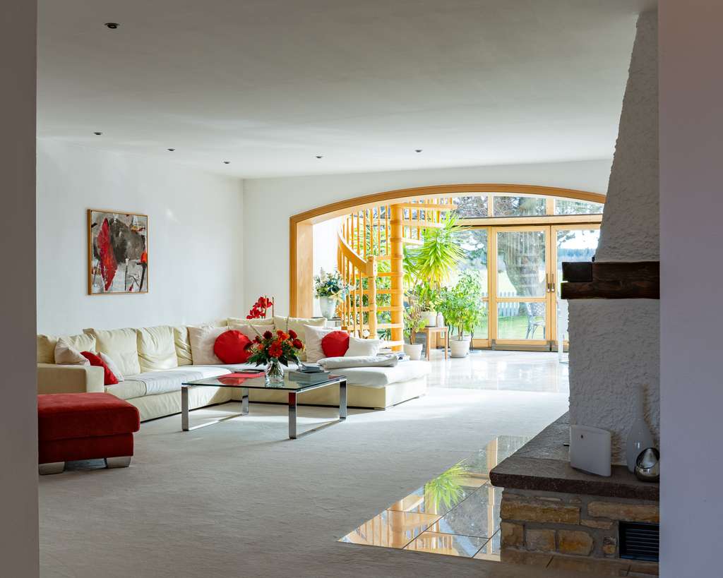 Immobilie in Germaringen - Einziehen, Wohlfühlen, Zuhause sein – Exklusives EFH in ruhiger Ortsrandlage mit Weitblick - Bild 2