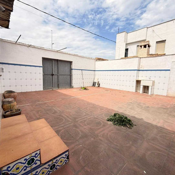 Großes Einfamilienhaus in San Antonio de Benagéber für 290.000
