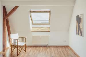 Sonnige Dachgeschosswohnung in der Karl-Heine-Straße