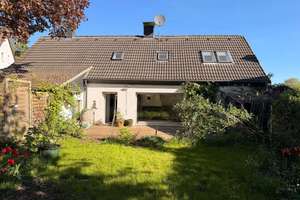 Historischer Charme trifft Zuhause - Doppelhaushälfte in Dortmund-Berghofer Mark – Die vollständige Adresse der Immobilie erhältst du vom Anbieter., 44267 Berghofen, Dortmund – Vorschaubild 12