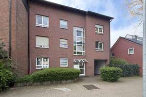 Licht, Luft und Lebensraum – eine charmante 3,5-Zimmer-Wohnung mit Balkon im 1. OG. – Buer-Gladbecker-Straße 25, 45894 Buer, Gelsenkirchen – Vorschaubild 2