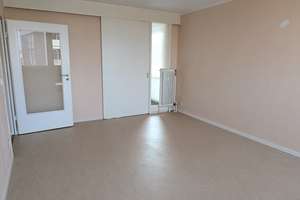Großzügige 3 Zimmer Wohnung in zentraler Lage ab SOFORT!! – Striegauer Str. 4, 90473 Langwasser Südost, Nürnberg – Vorschaubild 1