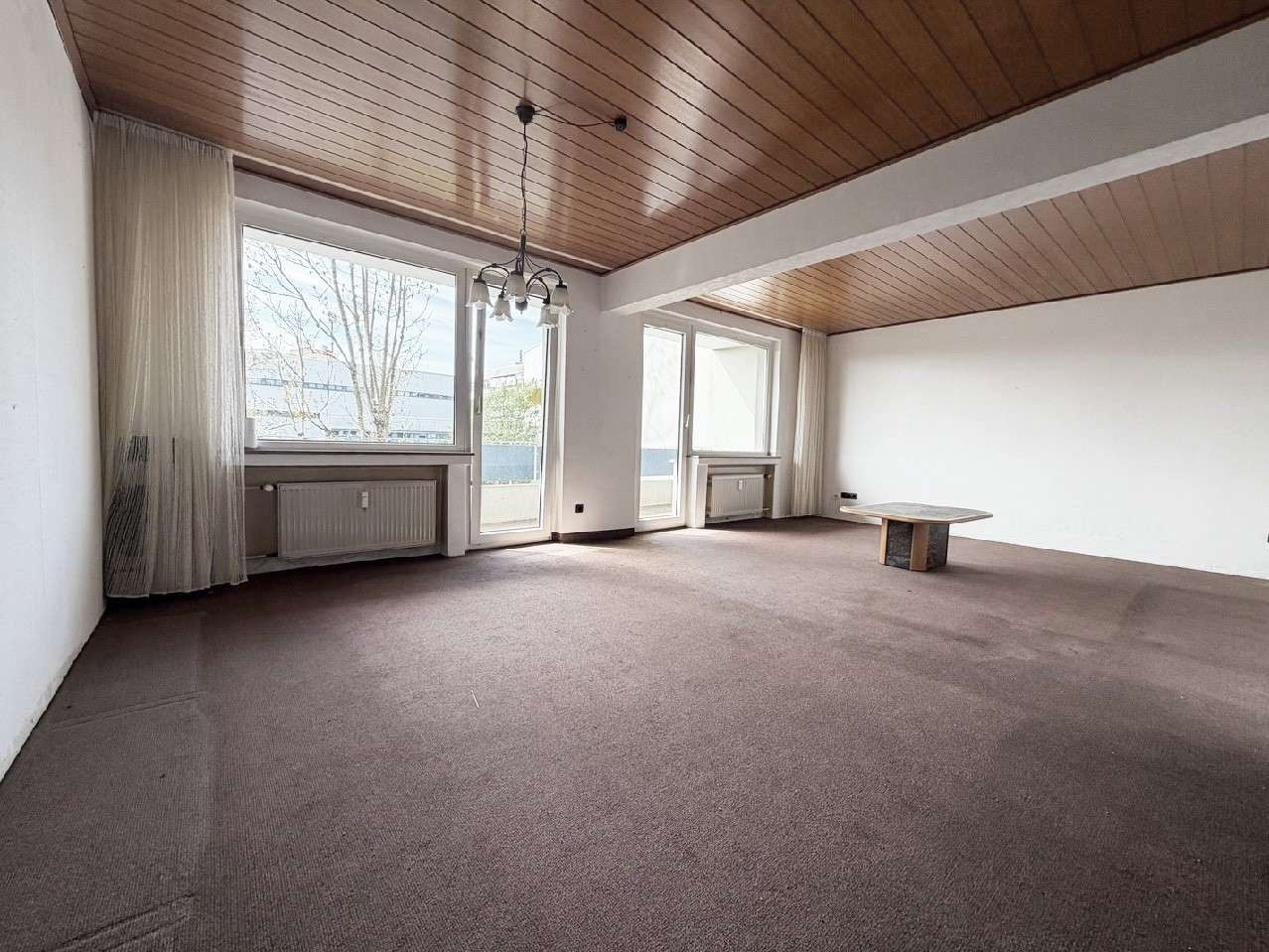 Charmante 3-Zimmer-Wohnung mit großer Loggia und Potenzial zur individuellen Gestaltung, Leverkusen – Bild 2