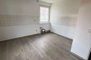 Großzügige 5-Zimmer-Maisonette-Wohnung mit 2 Bädern & viel Potenzial – Haßjägerweg 36, 38229 Gebhardshagen, Salzgitter – Vorschaubild 4