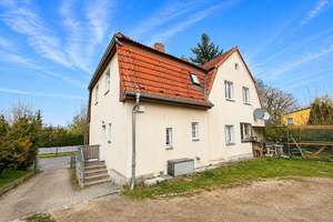 Voll vermietetes Zweifamilienhaus auf großzügigem Grundstück in gefragter Wohnlage