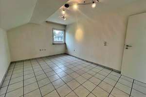 Familienfreundliche-Wohnung mit ausgebautem Dachgeschoss
und genehmigter Ausbaureserve – Die vollständige Adresse der Immobilie erhältst du vom Anbieter., 44287 Aplerbeck (Ortsteil), Dortmund – Vorschaubild 12