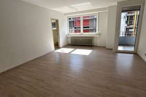 **Schöne gemütliche 2 Zimmer- Wohnung mit Balkon in zentraler Lage**