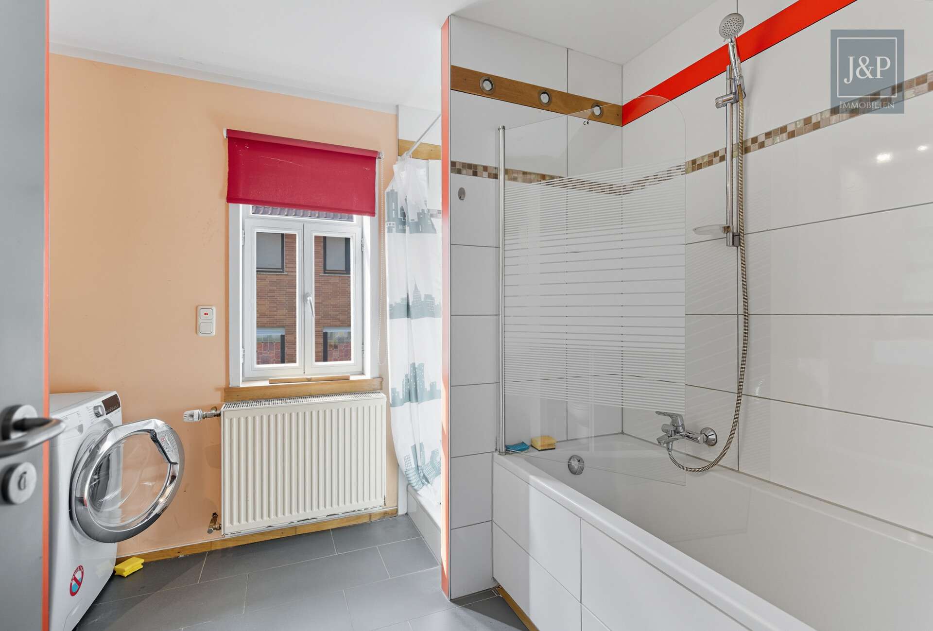 Immobilie in Bruchköbel - Zentral & vielseitig: Großes Fachwerkhaus mit Einliegerwohnung und Nebengebäuden! - Bild 13