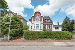Zeitlose Eleganz trifft modernen Wohnkomfort - Willkommen zuhause! – Die vollständige Adresse der Immobilie erhältst du vom Anbieter., 25335 Elmshorn – Vorschaubild 2